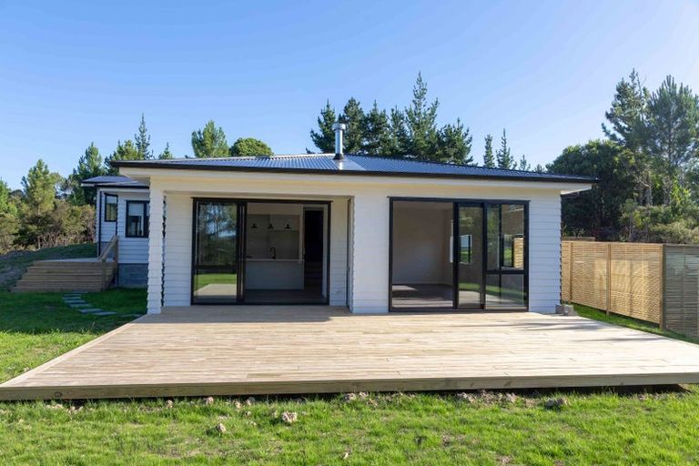 Photo of property in 1235 East Coast Road, Redvale, Albany, 0794