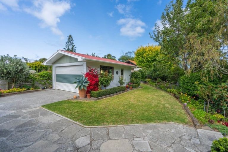 Photo of property in 23 Alexander Street, Waikanae, 5036