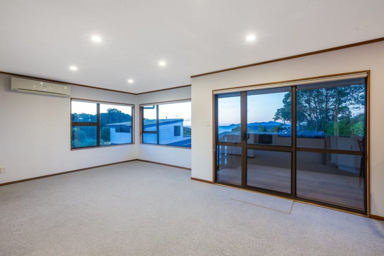 Photo of property in 8 Pukerua Beach Road, Pukerua Bay, 5026