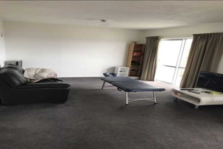 Photo of property in 4/7 Rangitane Street, Maupuia, Wellington, 6022