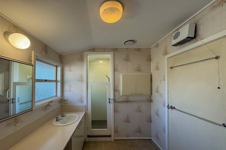 Photo of property in 11 Tuirau Place, Ilam, Christchurch, 8041