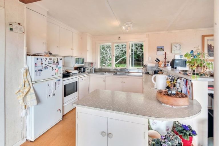 Photo of property in 72 Lyon Road, Waimauku, 0883