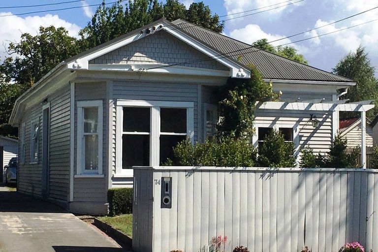 Photo of property in 74 Edward Avenue, Edgeware, Christchurch, 8013