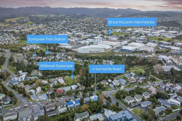 Photo of property in 4 Sunnyside Road, Sunnyvale, Auckland, 0612