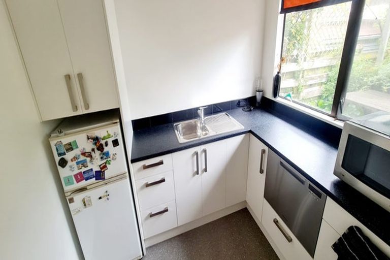 Photo of property in 30 Margaret Road, Raumati Beach, Paraparaumu, 5032