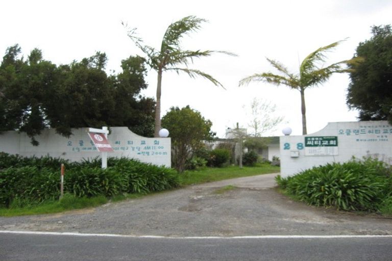 Photo of property in 28 Brigham Creek Road, Whenuapai, Auckland, 0618