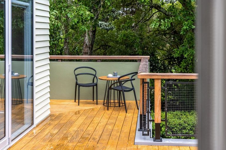 Photo of property in 71 Moa Road, Point Chevalier, Auckland, 1022