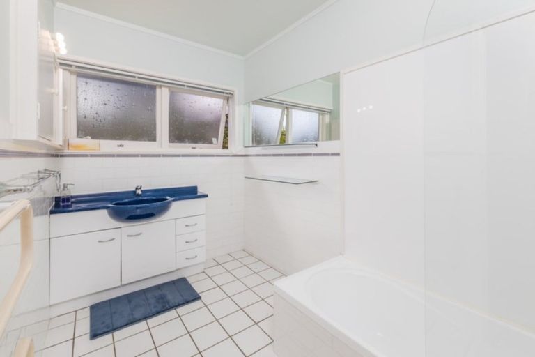 Photo of property in 73 Riddell Road, Kerikeri, 0230