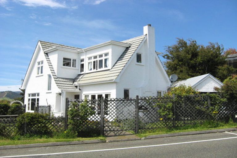 Photo of property in 129 Princes Drive, Britannia Heights, Nelson, 7010