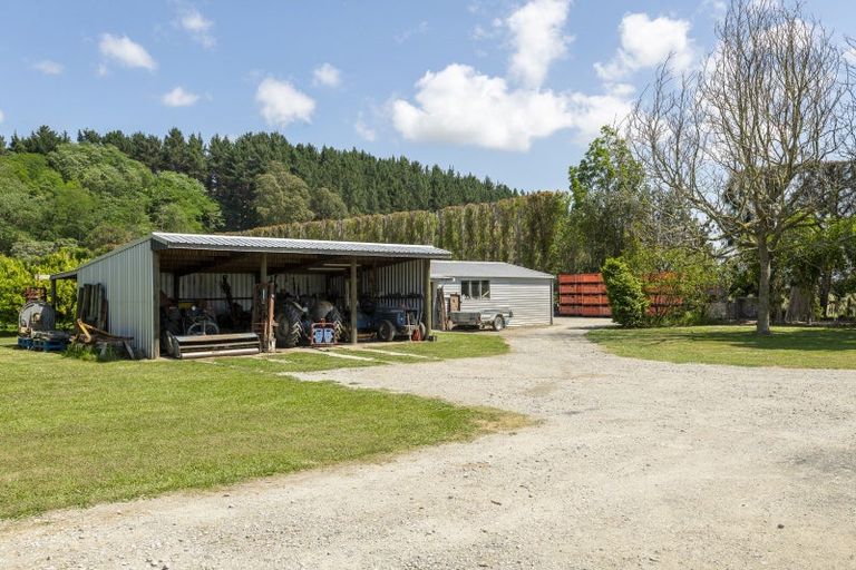 Photo of property in 98 Taurau Valley Road, Manutuke, 4072