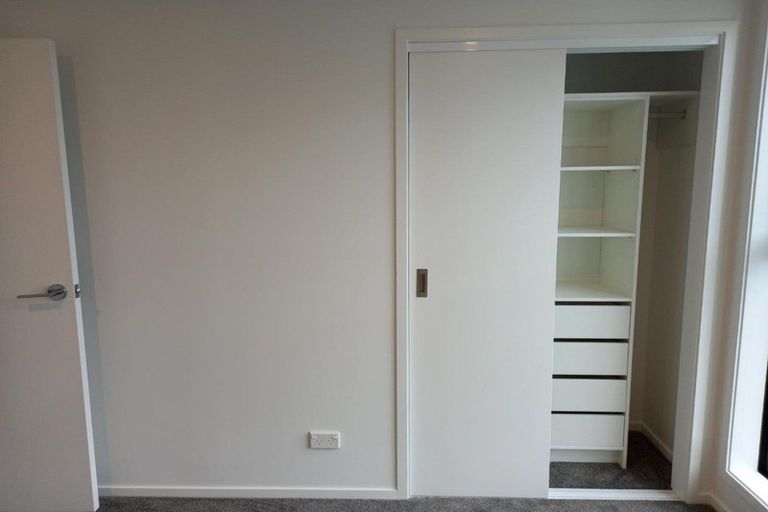 Photo of property in 2/2 Jadewynn Drive, Massey, Auckland, 0614