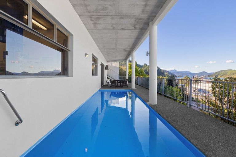 Photo of property in 26 Gravesend Place, Picton, 7220