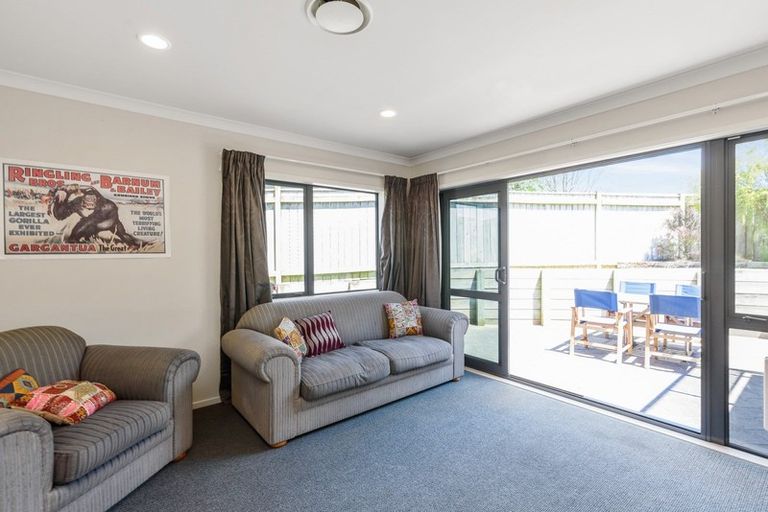 Photo of property in 15 Metzenthin Close, Raumati South, Paraparaumu, 5032