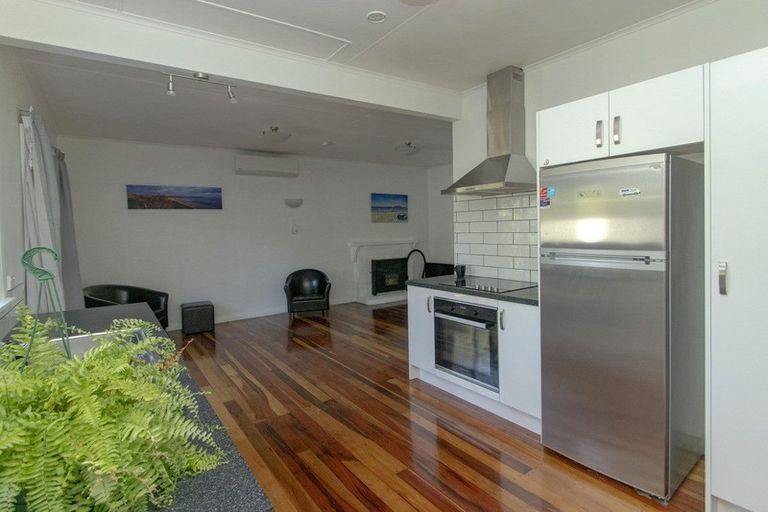 Photo of property in 80 Meeanee Quay, Westshore, Napier, 4110