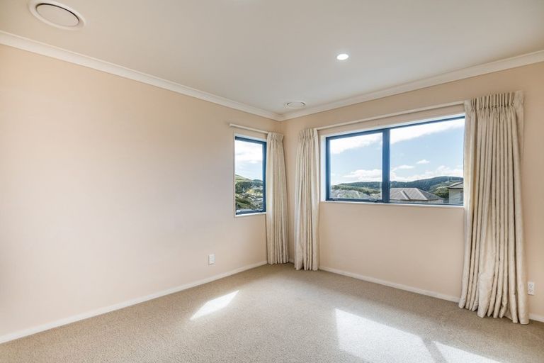 Photo of property in 68 Erlestoke Crescent, Churton Park, Wellington, 6037