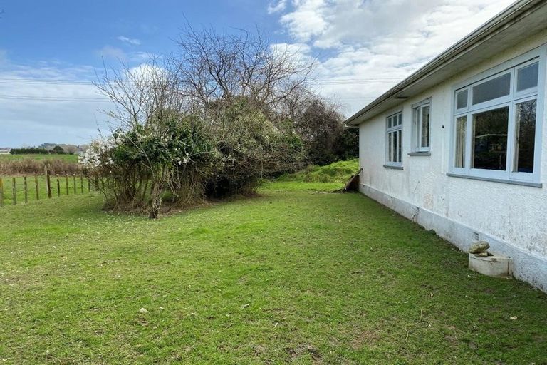 Photo of property in 328 Arapaepae Road, Levin, 5571