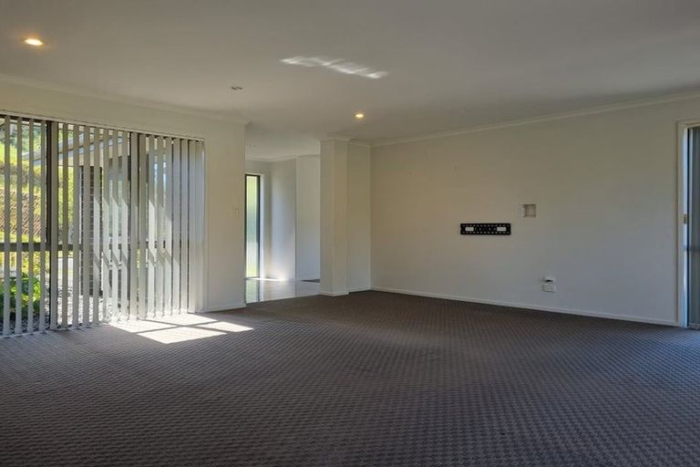 Photo of property in 19 Fernbrook Drive, Hurworth, New Plymouth, 4310