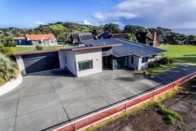 Photo of property in 34 Bayside Drive, Coopers Beach, 0420