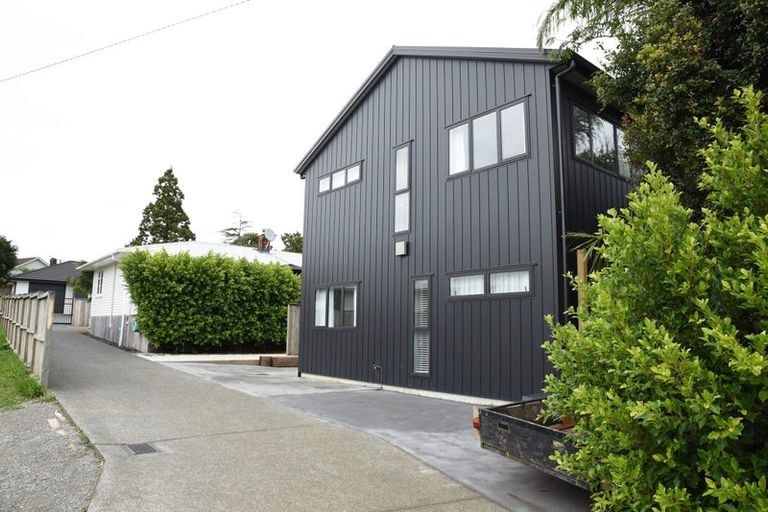 Photo of property in 171a Beach Haven Road, Beach Haven, Auckland, 0626