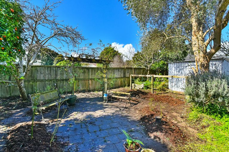 Photo of property in 129 Settlement Road, Papakura, 2110