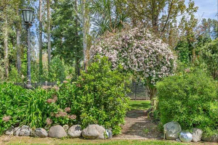 Photo of property in 9 Tui Glen Drive, Levin, 5571