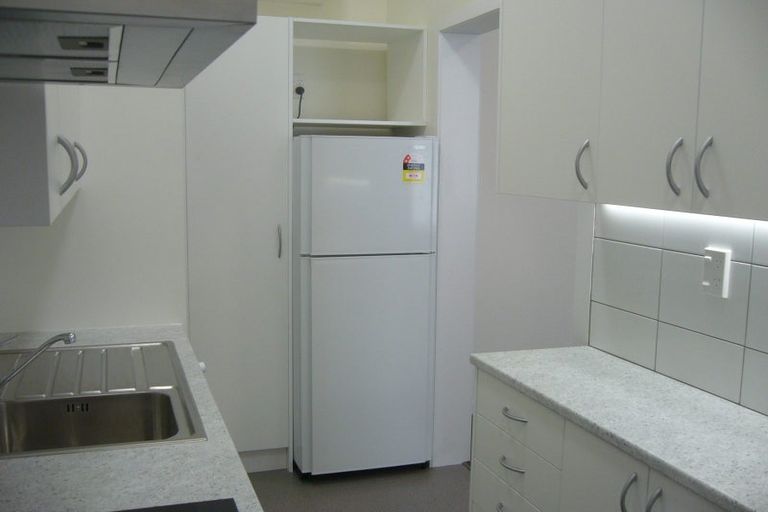 Photo of property in 4 Hawker Street, Mount Victoria, Wellington, 6011