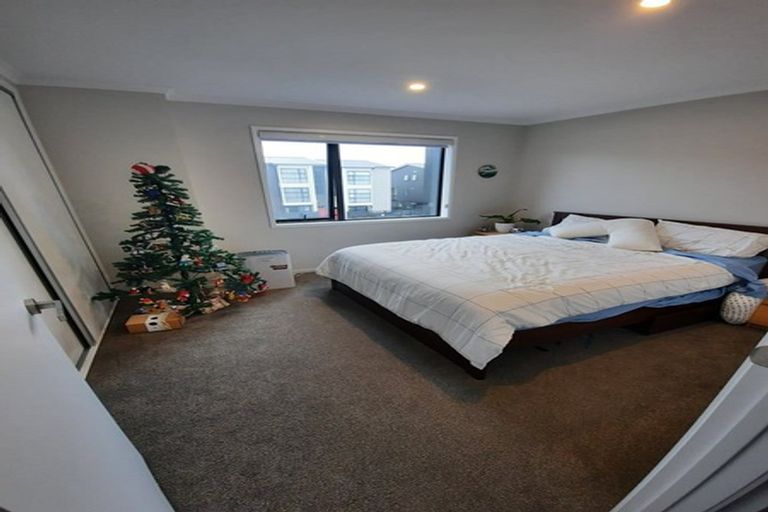 Photo of property in 46 Hobsonville Point Road, Hobsonville, Auckland, 0616