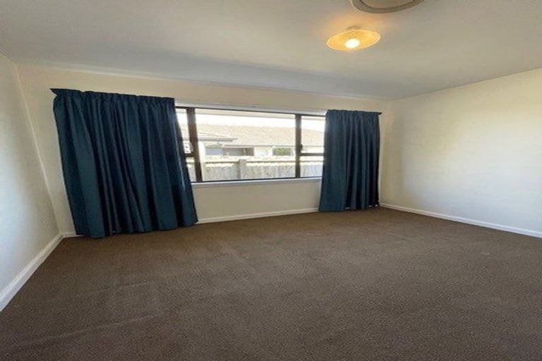 Photo of property in 18 Greenwood Close, Mairehau, Christchurch, 8013