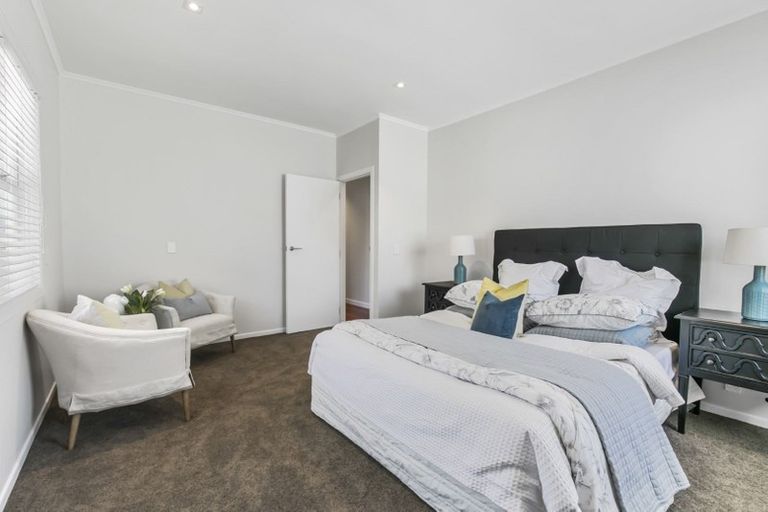 Photo of property in 1/13 Eversleigh Road, Belmont, Auckland, 0622