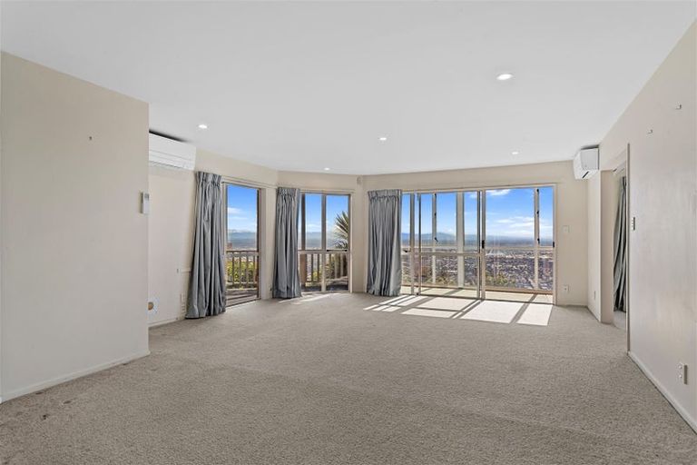 Photo of property in 5 Harry Ell Drive, Cashmere, Christchurch, 8022