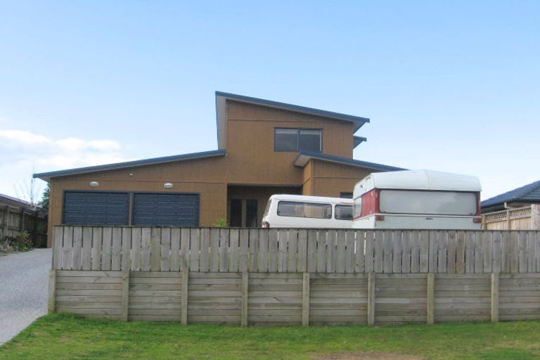 Photo of property in 516 Linton Crescent, Whangamata, 3620