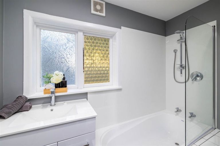 Photo of property in 43 Harvey Terrace, Richmond, Christchurch, 8013