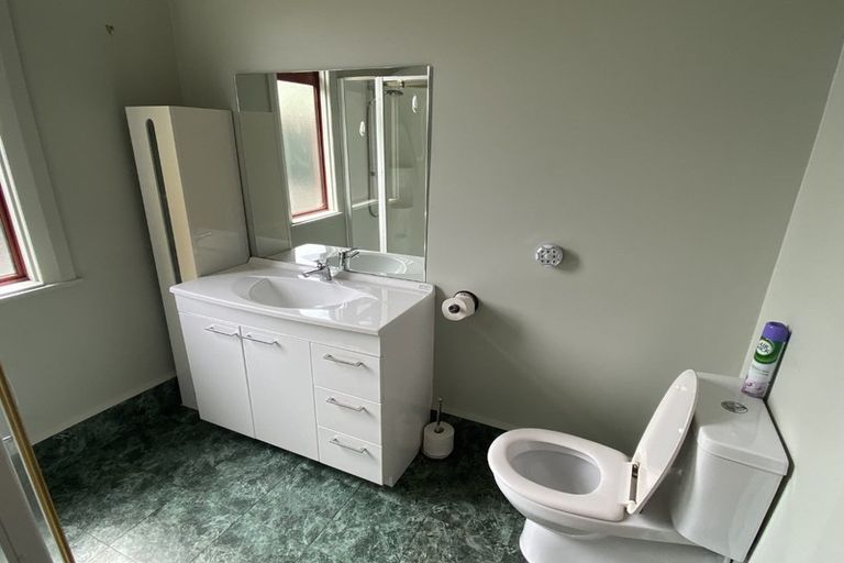 Photo of property in 56 Hampden Street, Picton, 7220