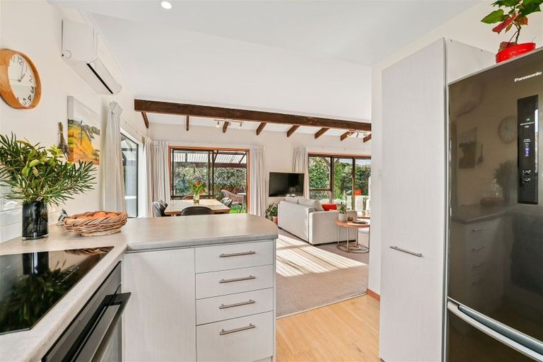 Photo of property in 3/63 Beachville Road, Redcliffs, Christchurch, 8081