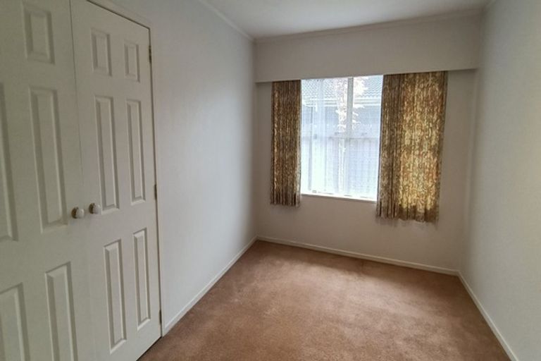 Photo of property in 27 Rushgreen Avenue, Pahurehure, Papakura, 2113