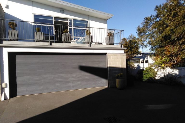 Photo of property in 2/30 Eversleigh Street, St Albans, Christchurch, 8014