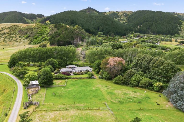 Photo of property in 19 Hadfield Road, Peka Peka, Waikanae, 5391
