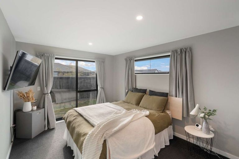 Photo of property in 72 Lady Isaac Drive, Rolleston, 7615