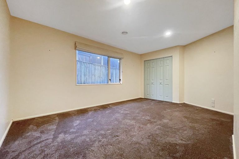 Photo of property in 18 Myers Grove, Churton Park, Wellington, 6037
