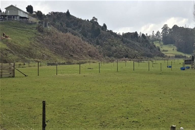 Photo of property in 37 Valley Road, Hikurangi, 0114