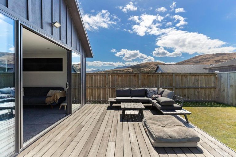 Photo of property in 82 Jack Hanley Drive, Jacks Point, Queenstown, 9371