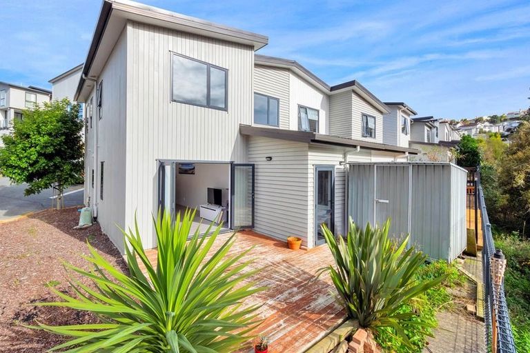 Photo of property in 64 Makamaka Lane, Albany Heights, Auckland, 0632