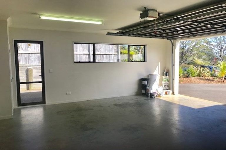 Photo of property in 68 Shelter Drive, Greenhithe, Auckland, 0632