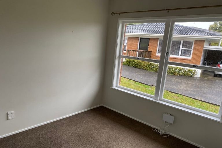 Photo of property in 28d Sunnynook Road, Sunnynook, Auckland, 0620