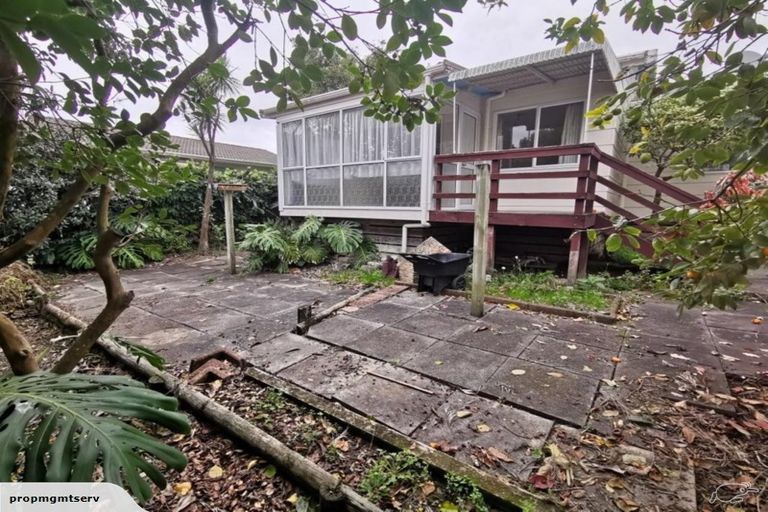 Photo of property in 28 Glynnbrooke Street, Te Atatu South, Auckland, 0610