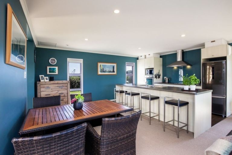 Photo of property in 265 Tai Road, Opunake, 4681