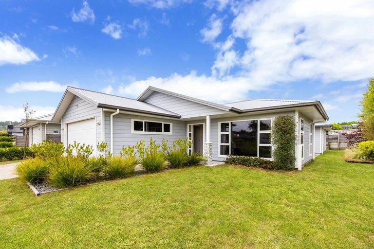 Photo of property in 12 Windsor Street, Richmond Heights, Taupo, 3330