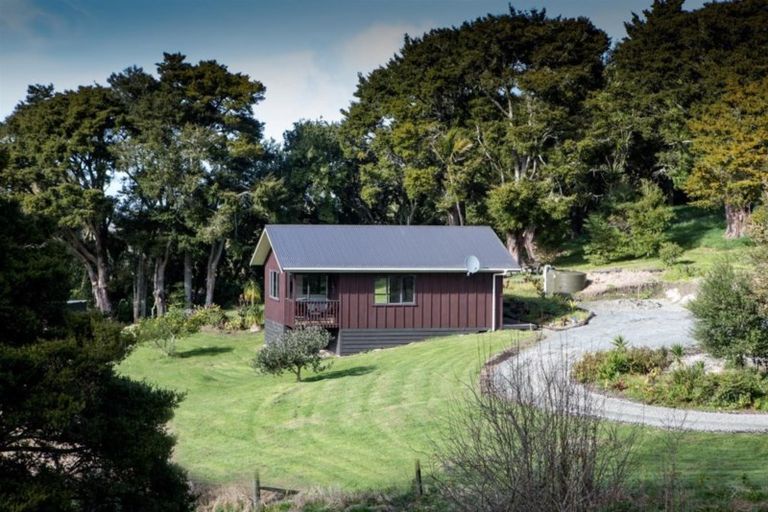 Photo of property in 54 Puriri Glade, Maungaturoto, 0588