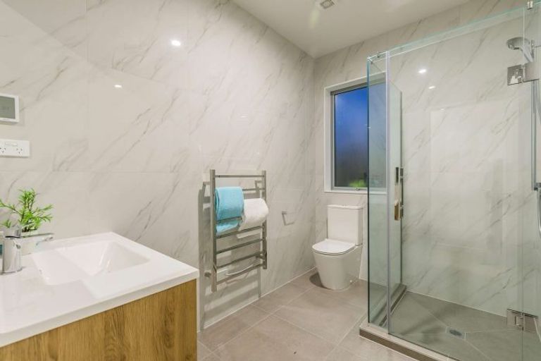 Photo of property in 10 Ahorangi Road, Silverdale, 0932