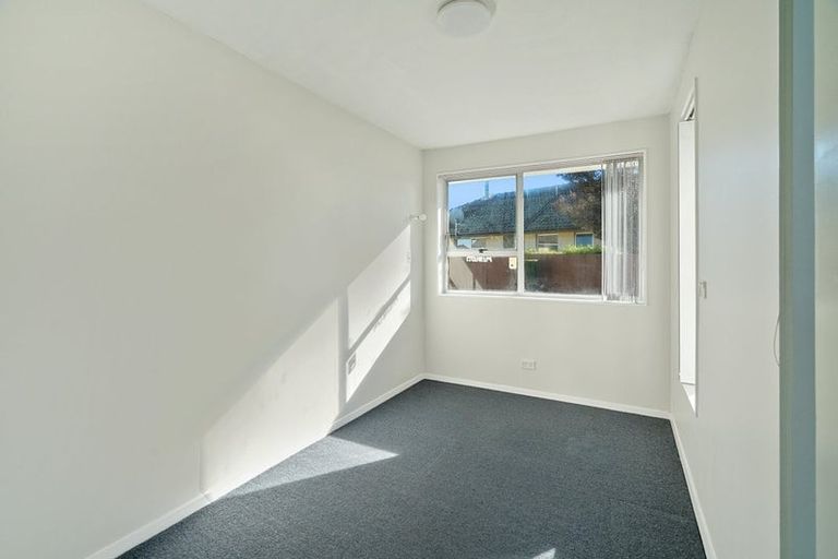 Photo of property in 7 Mckellar Place, Hornby, Christchurch, 8042